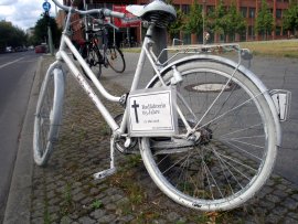 Unnamed Köpenicker Straße Ghostbike photo by Ellen Sexton Unnamed Köpenicker Straße Ghostbike Photo by Ellen Sexton